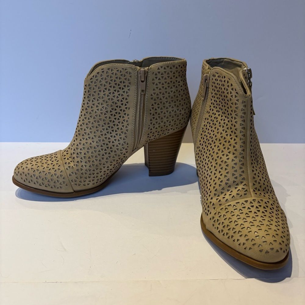 Fergalicious Women's Perforated Tan Ankle Boots Side zippers size 7M